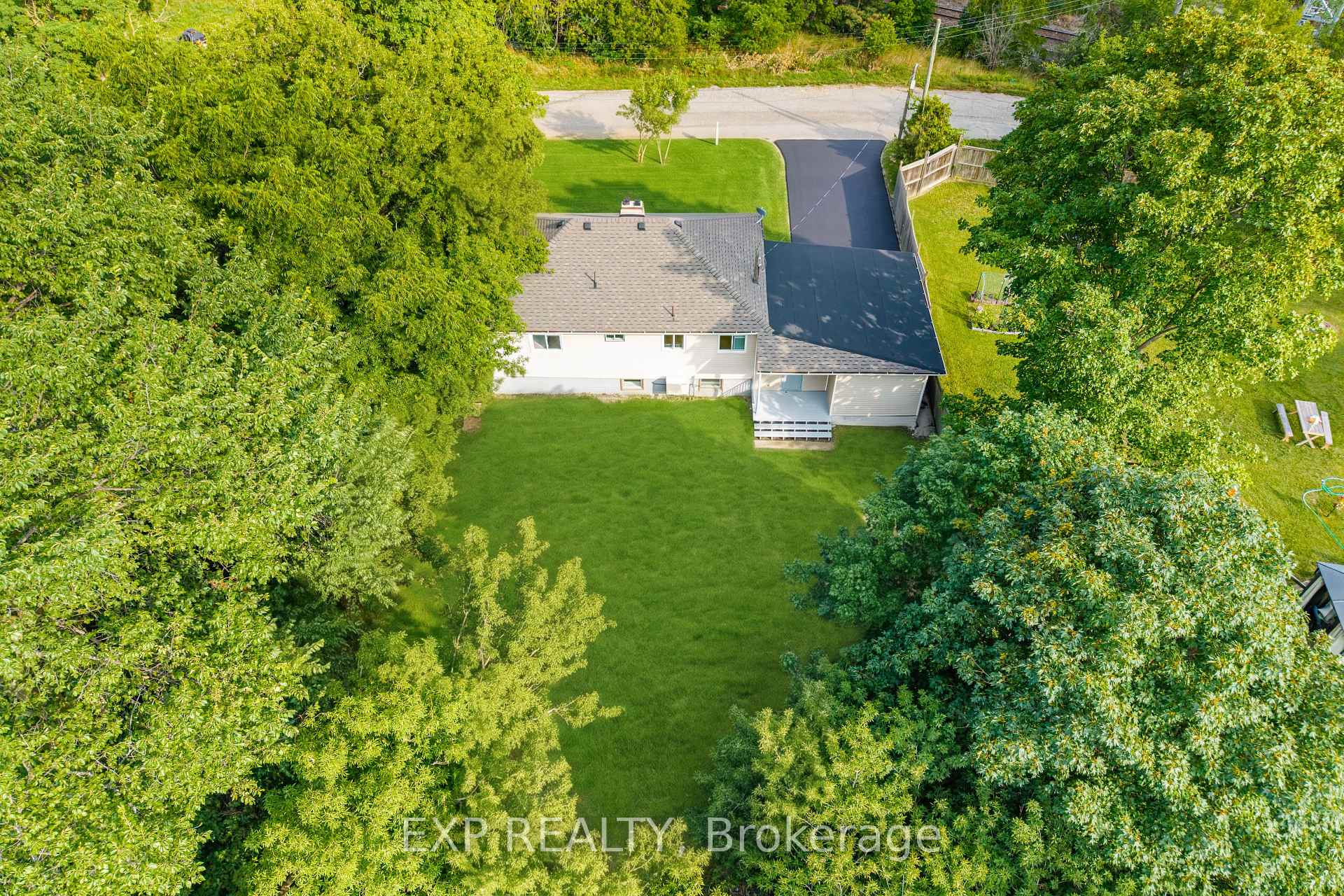 Photo 44 of 32 Maple Avenue E, Halton Hills, Georgetown — HOMEH