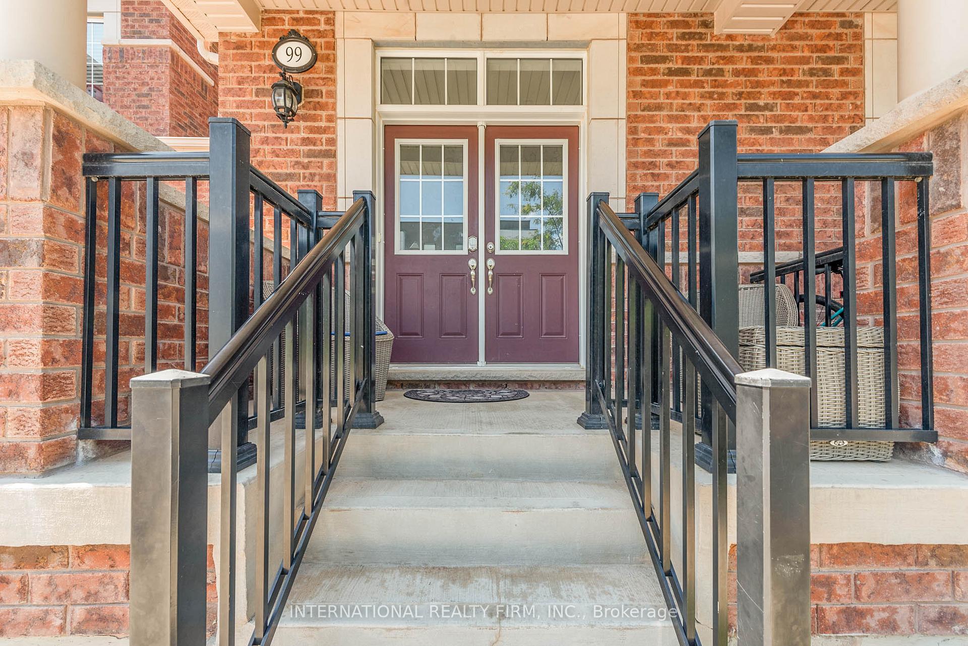 Photo of 99 Huguenot Road