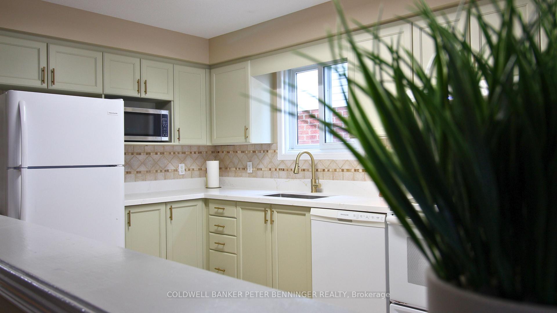 Photo 14 of 1133 Copper Leaf Crescent, Kitchener, Trussler — HOMEH