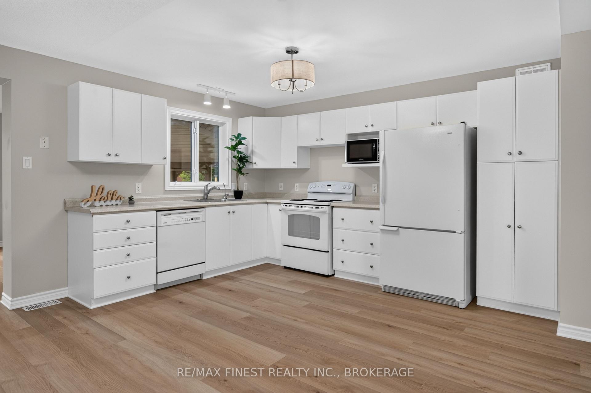 Photo 10 of 145 Elmwood Drive, Gananoque, Gananoque — HOMEH