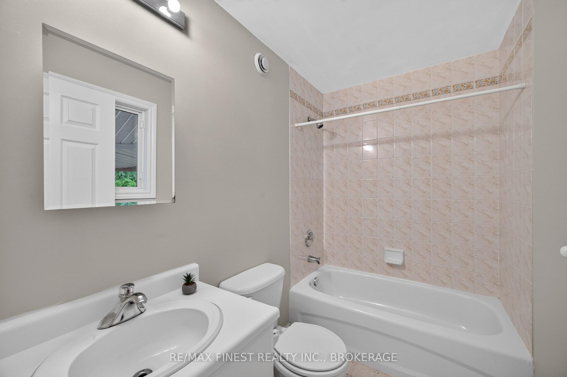 Photo 26 of 145 Elmwood Drive, Gananoque, Gananoque — HOMEH