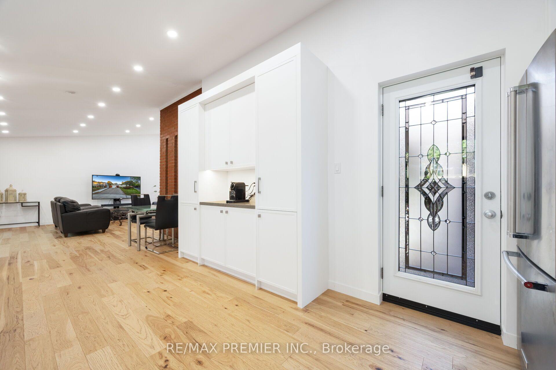 Photo 18 of 9 Adeline Court, Etobicoke, Mount Olive-Silverstone-Jamestown — HOMEH