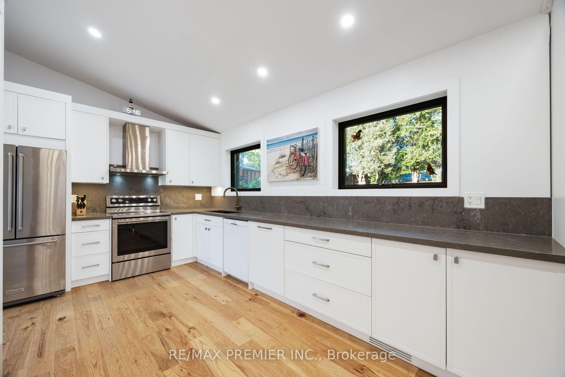 Photo 19 of 9 Adeline Court, Etobicoke, Mount Olive-Silverstone-Jamestown — HOMEH