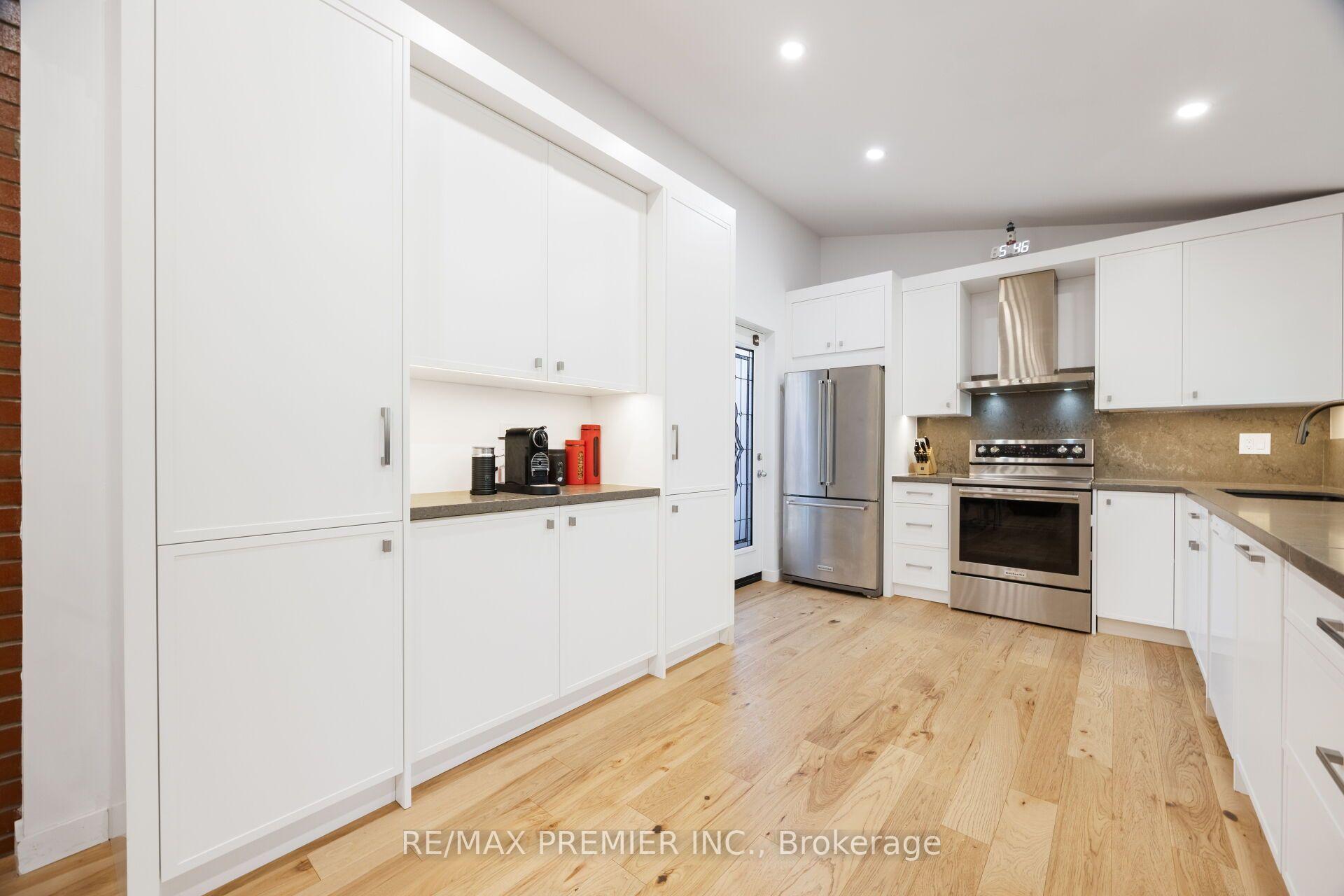 Photo 22 of 9 Adeline Court, Etobicoke, Mount Olive-Silverstone-Jamestown — HOMEH
