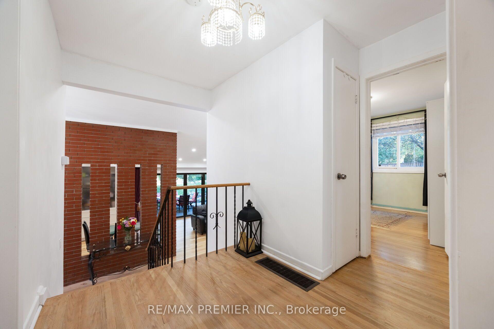 Photo 30 of 9 Adeline Court, Etobicoke, Mount Olive-Silverstone-Jamestown — HOMEH