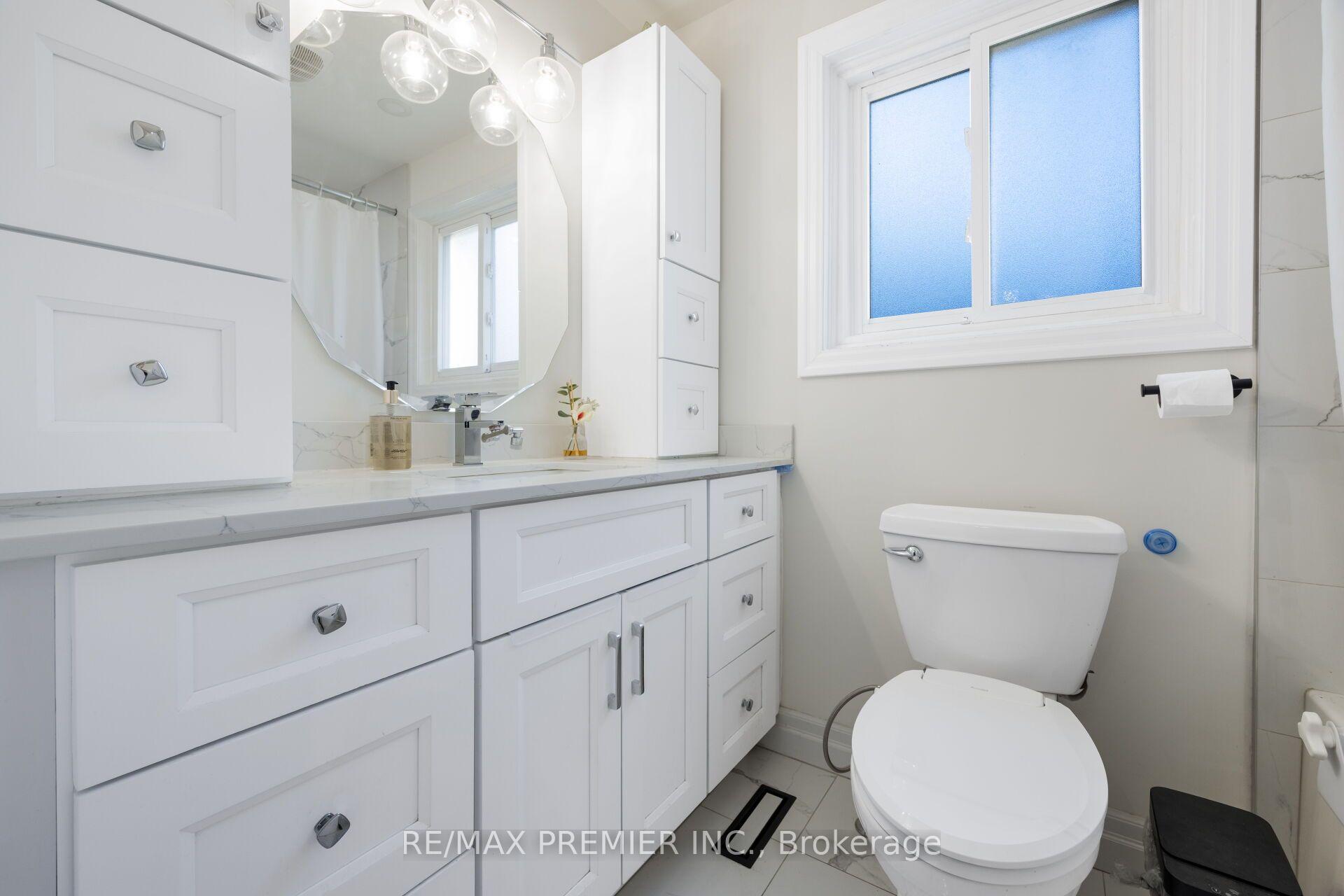 Photo 31 of 9 Adeline Court, Etobicoke, Mount Olive-Silverstone-Jamestown — HOMEH