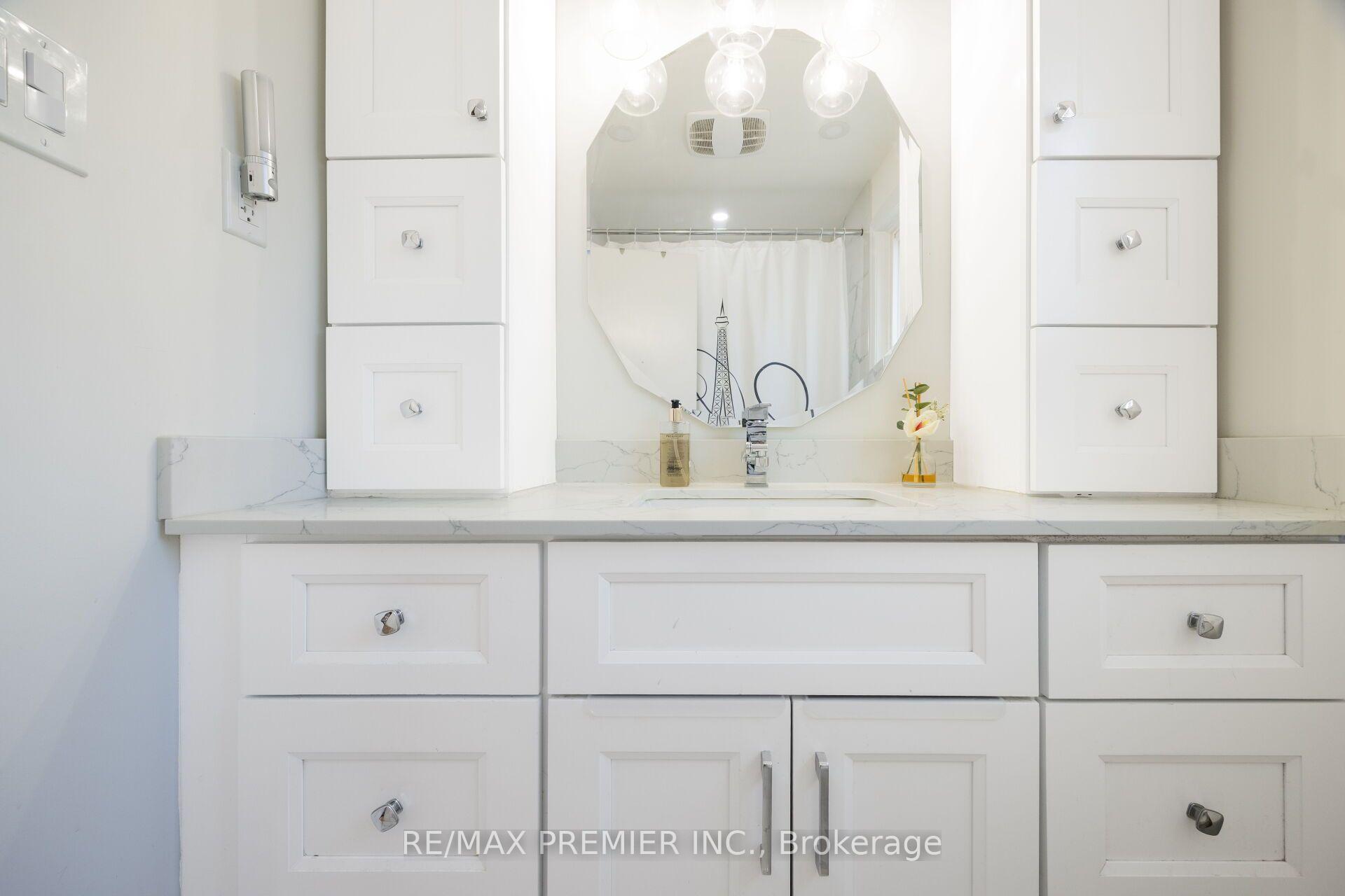 Photo 32 of 9 Adeline Court, Etobicoke, Mount Olive-Silverstone-Jamestown — HOMEH