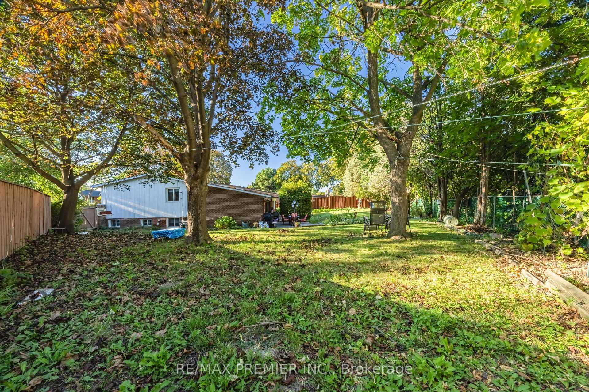 Photo 45 of 9 Adeline Court, Etobicoke, Mount Olive-Silverstone-Jamestown — HOMEH