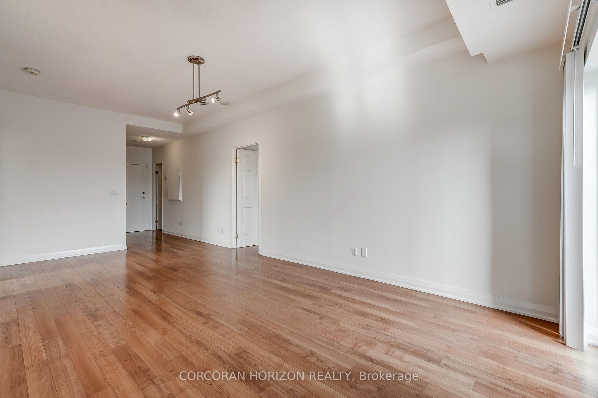 Photo 8 of Unit PH3, 35 Hunt Avenue, Richmond Hill, Mill Pond — HOMEH