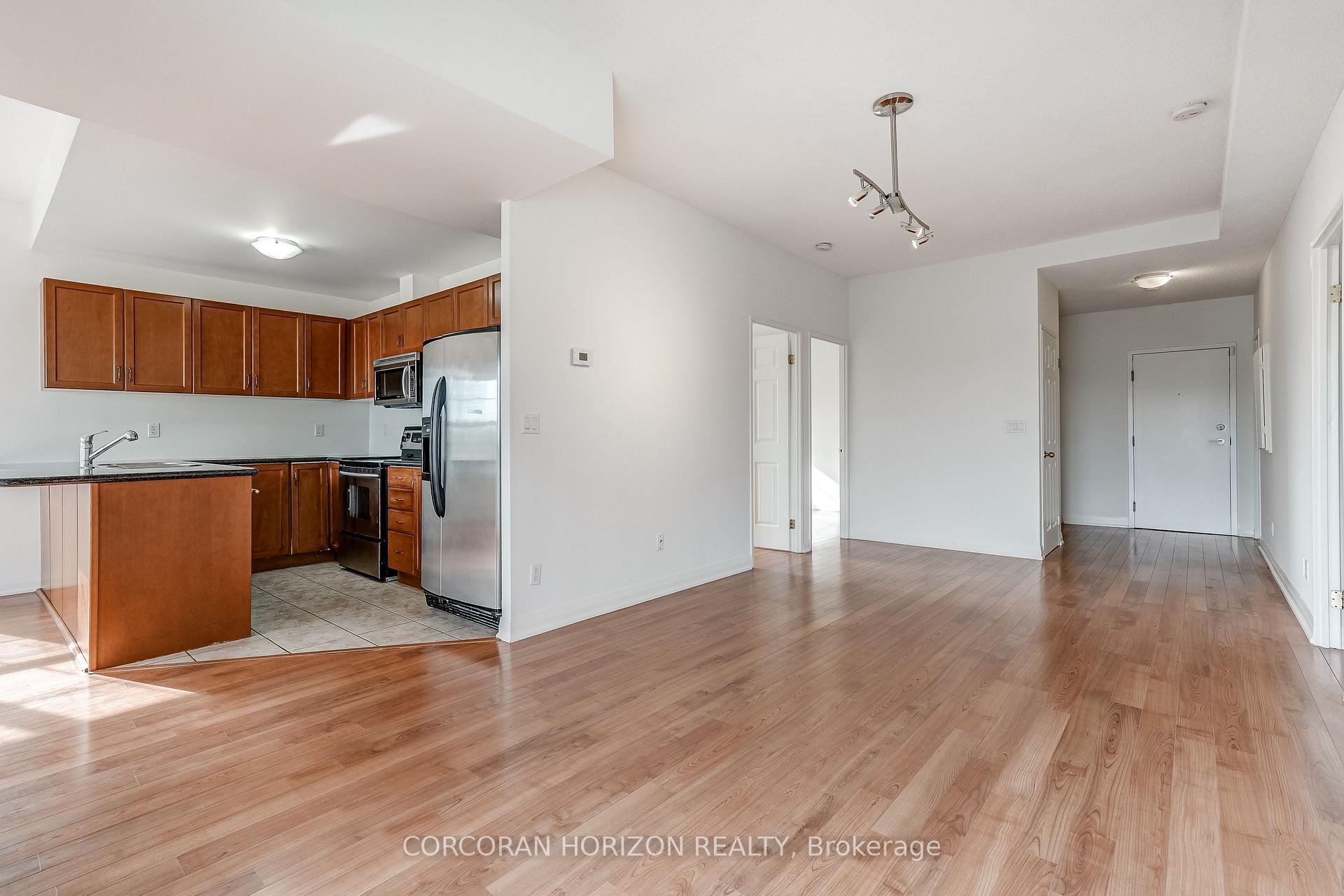 Photo 9 of Unit PH3, 35 Hunt Avenue, Richmond Hill, Mill Pond — HOMEH