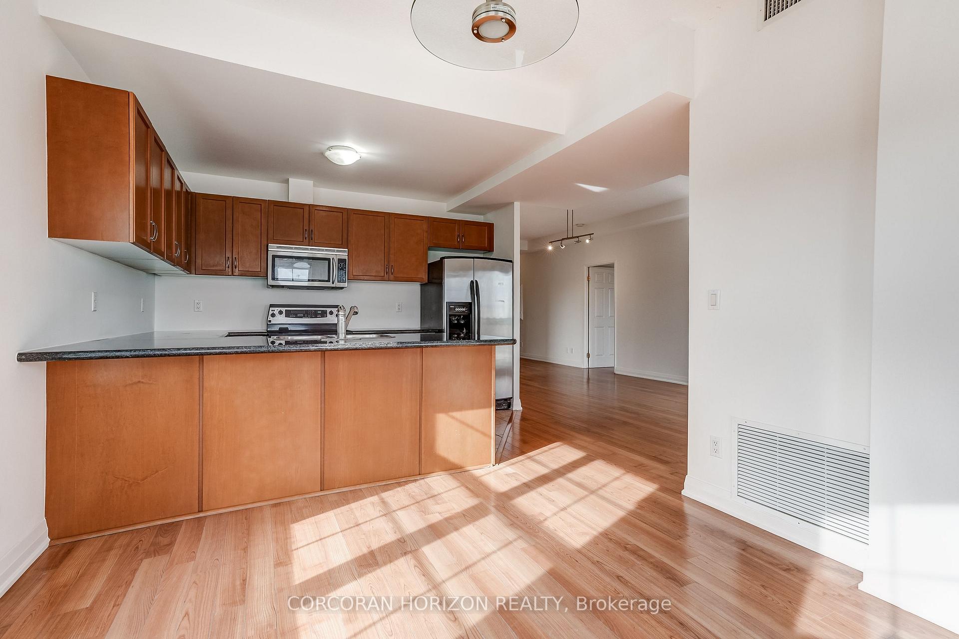 Photo 17 of Unit PH3, 35 Hunt Avenue, Richmond Hill, Mill Pond — HOMEH
