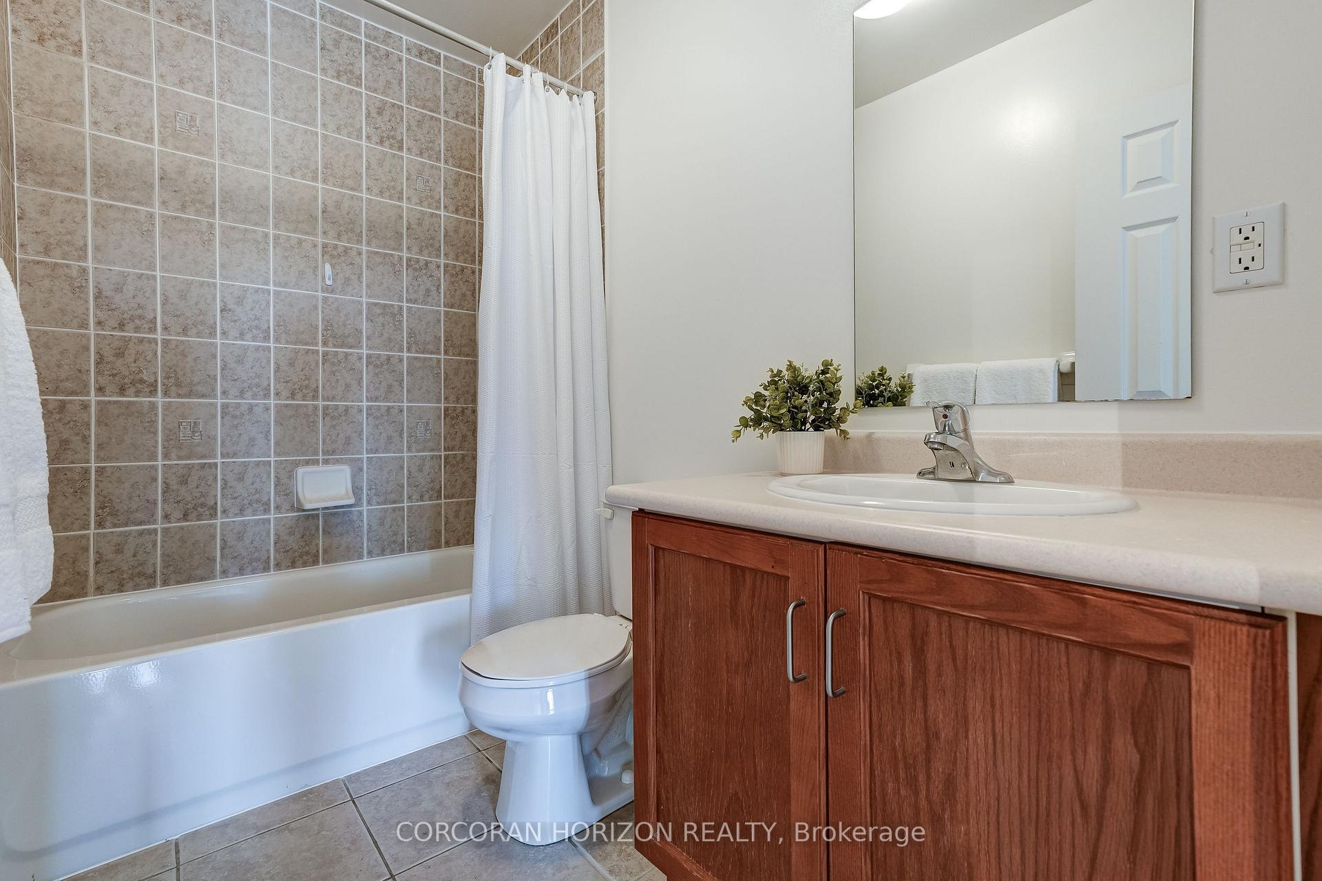 Photo 24 of Unit PH3, 35 Hunt Avenue, Richmond Hill, Mill Pond — HOMEH
