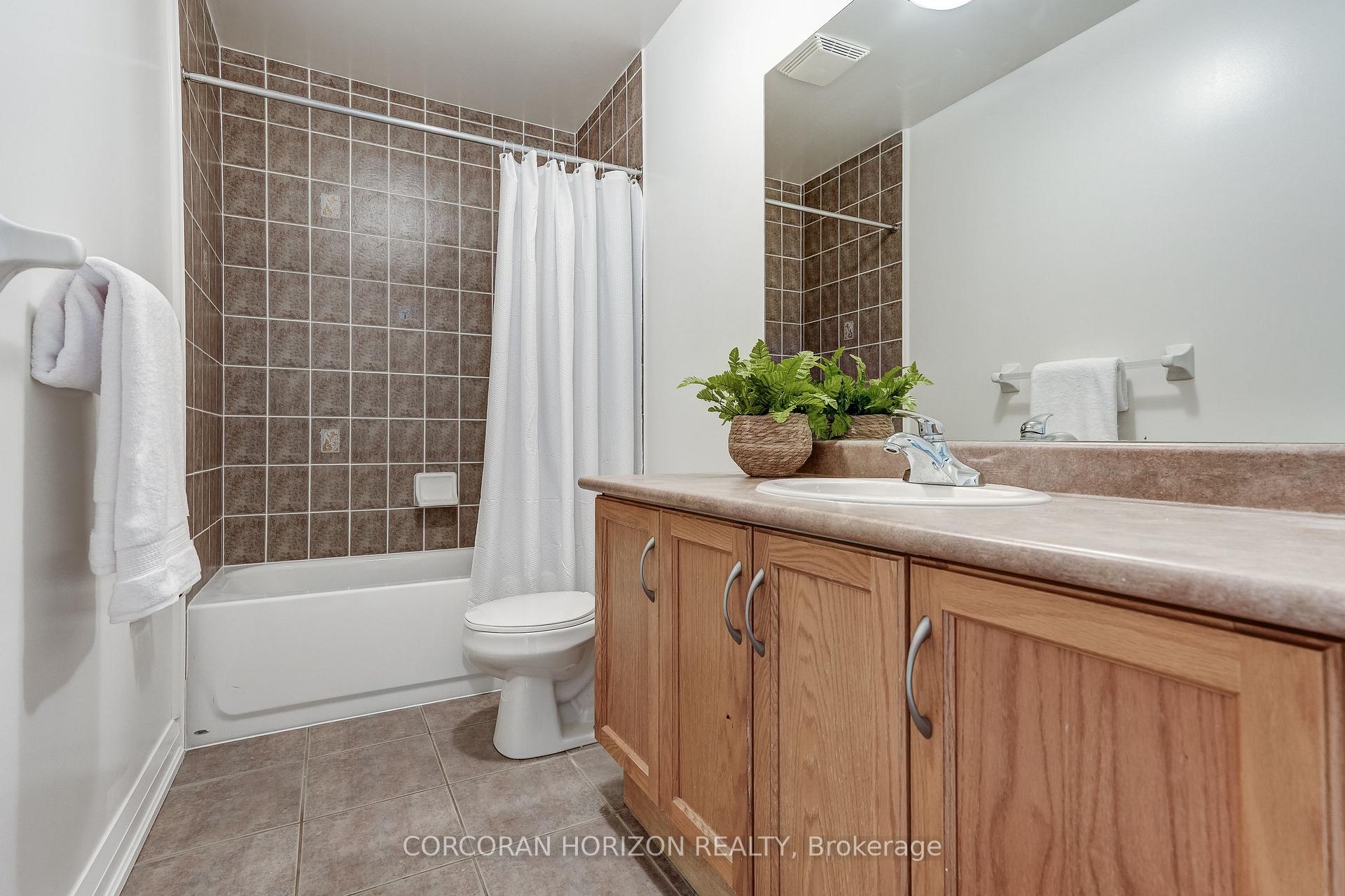 Photo 28 of Unit PH3, 35 Hunt Avenue, Richmond Hill, Mill Pond — HOMEH