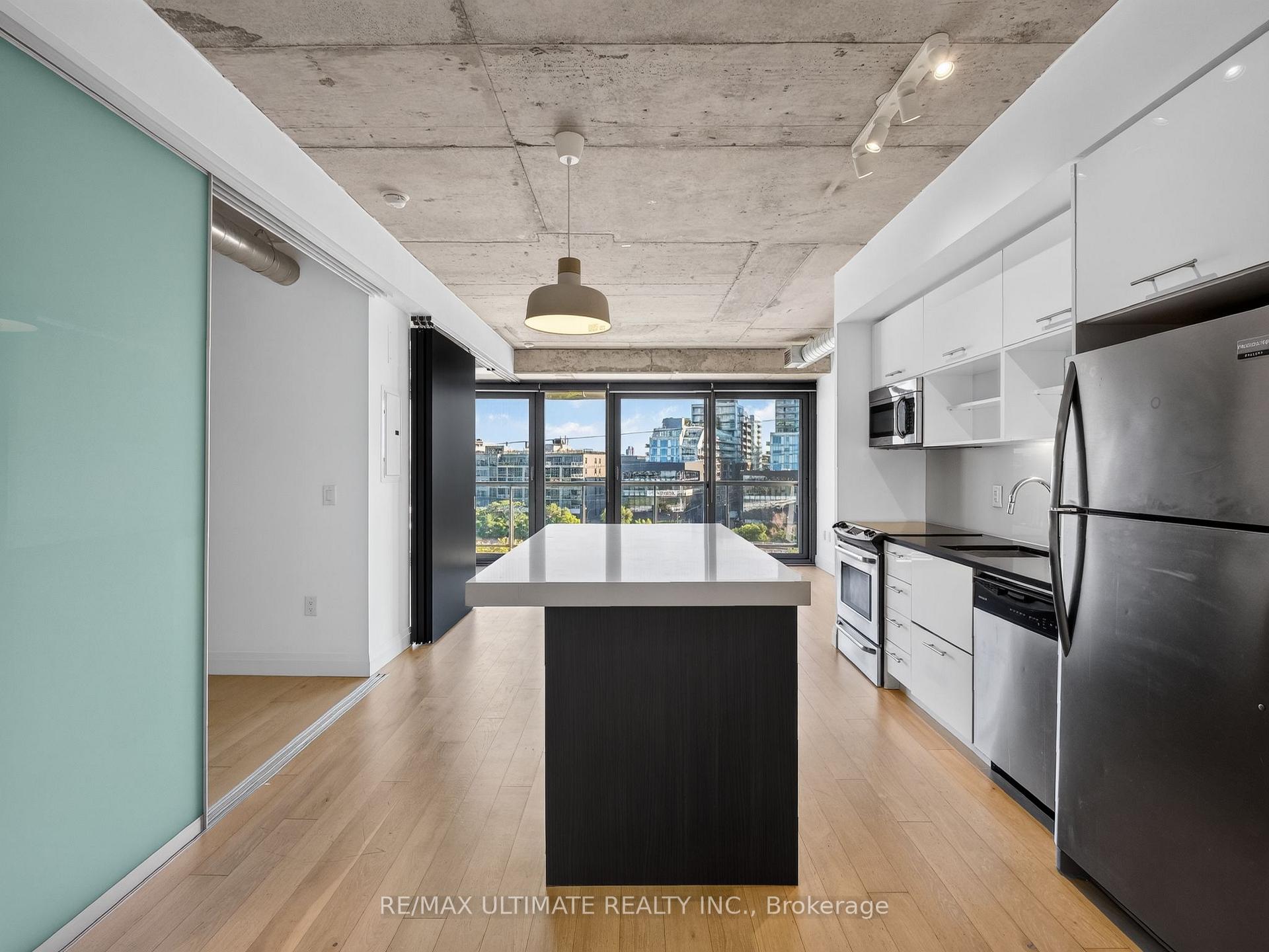 Photo 4 of Unit 701, 32 Trolley Crescent, Toronto, Moss Park — HOMEH