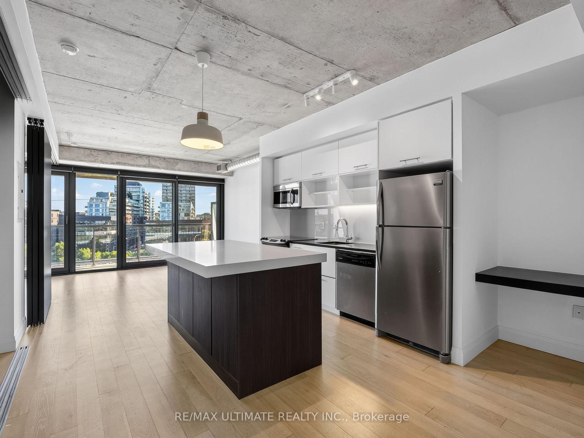 Photo 5 of Unit 701, 32 Trolley Crescent, Toronto, Moss Park — HOMEH