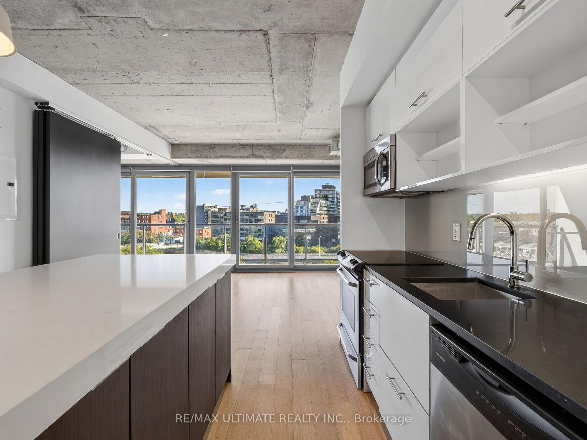 Photo 7 of Unit 701, 32 Trolley Crescent, Toronto, Moss Park — HOMEH