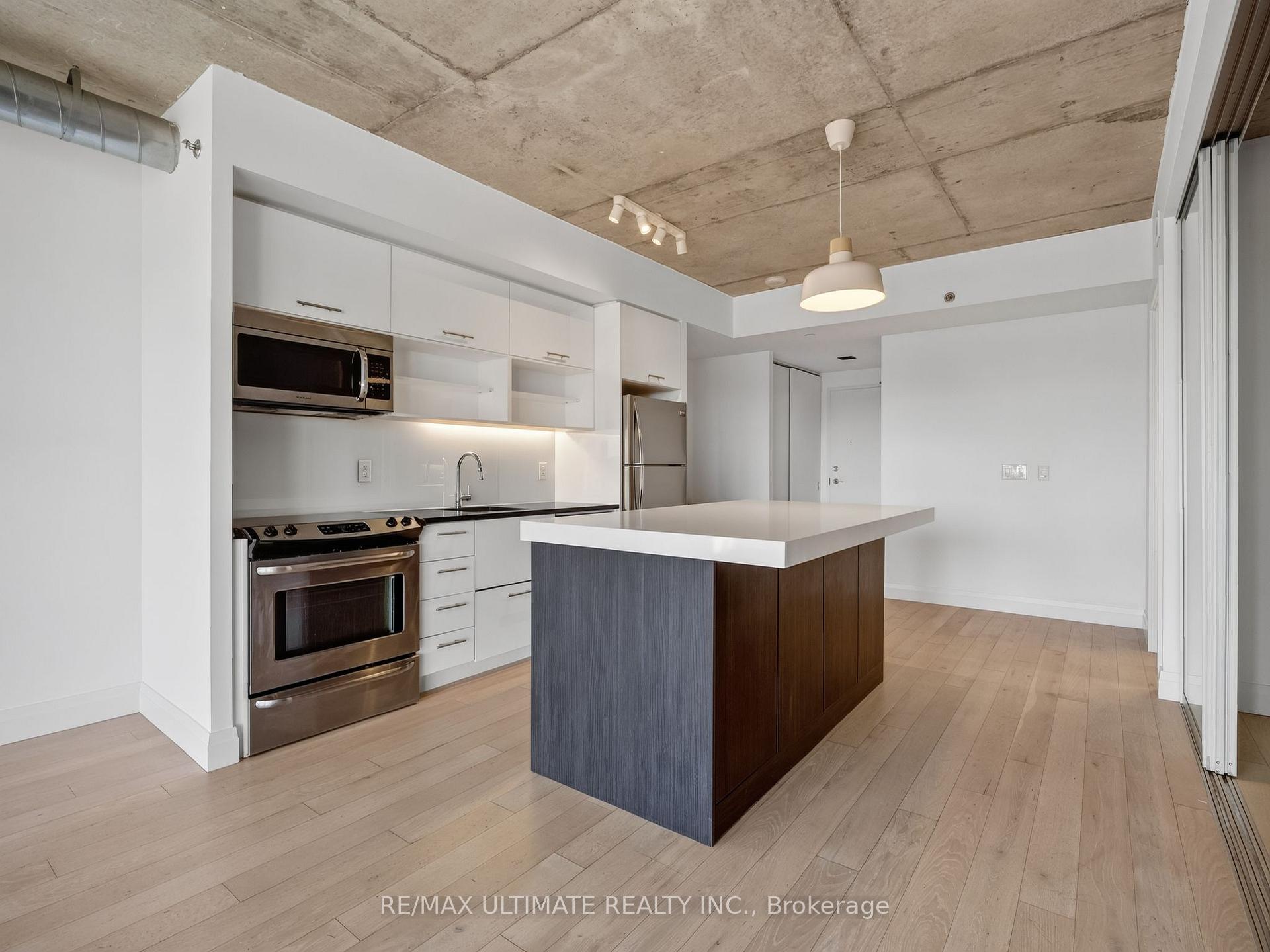 Photo 9 of Unit 701, 32 Trolley Crescent, Toronto, Moss Park — HOMEH