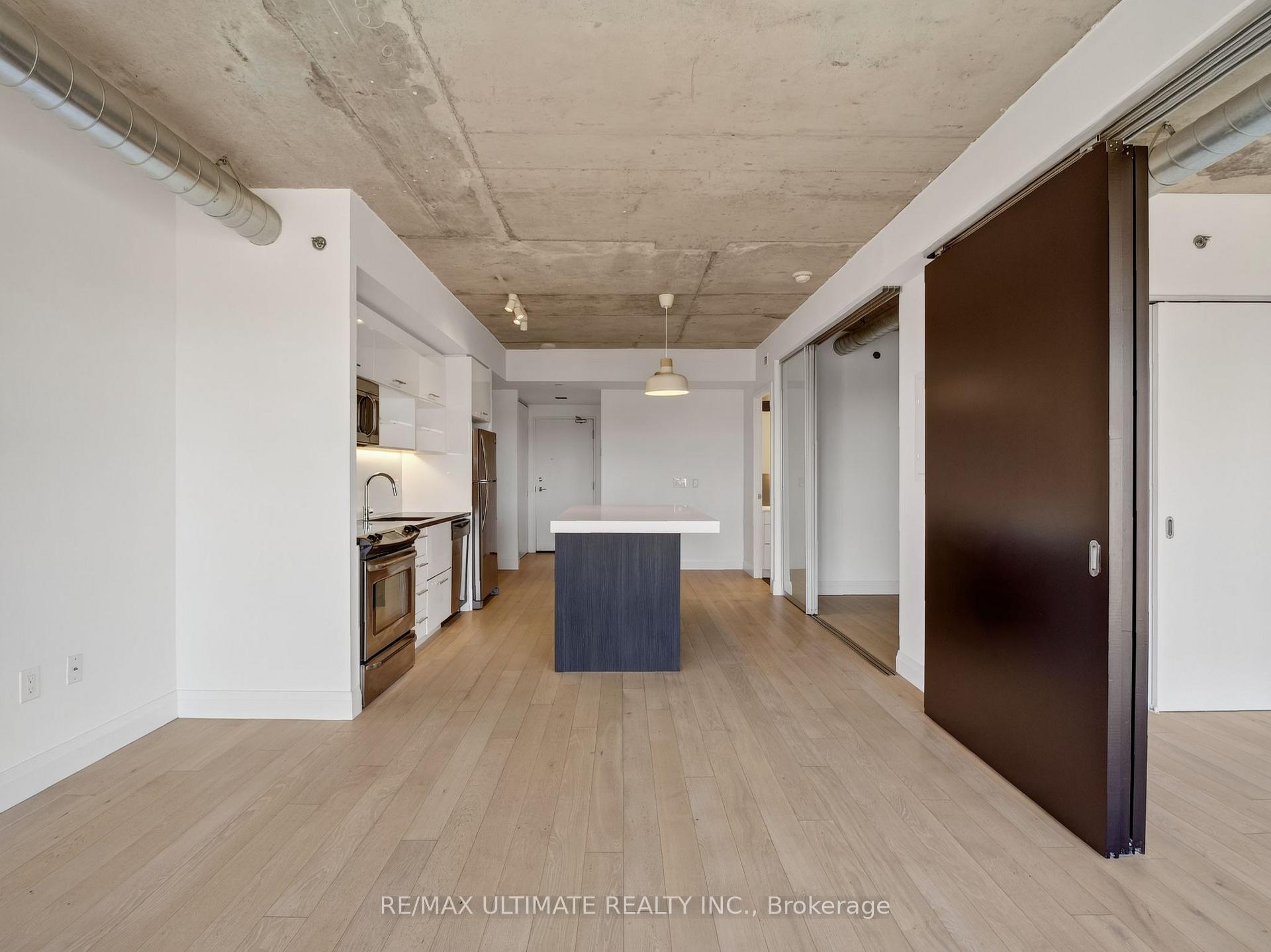 Photo 10 of Unit 701, 32 Trolley Crescent, Toronto, Moss Park — HOMEH