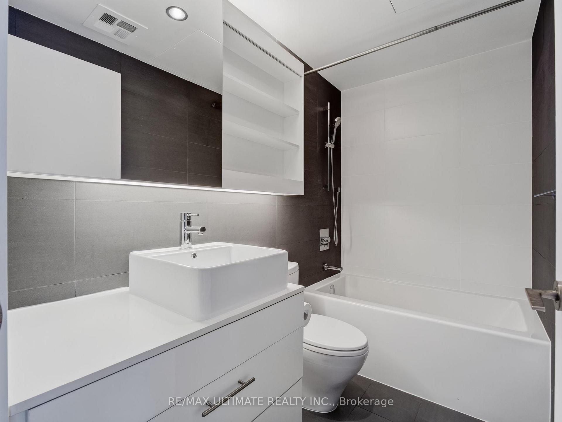 Photo 26 of Unit 701, 32 Trolley Crescent, Toronto, Moss Park — HOMEH