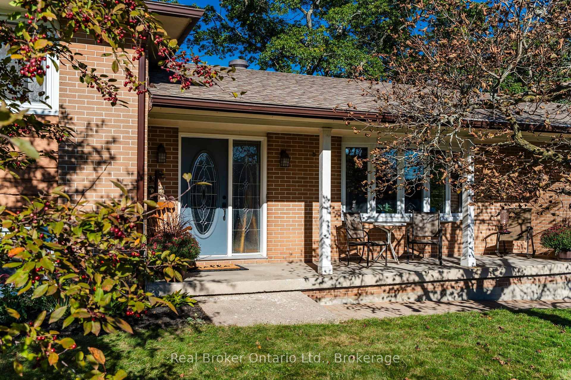 Photo 2 of 413 Cornell Drive, Midland — HOMEH