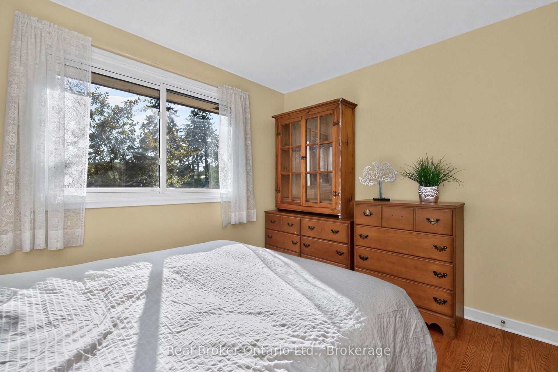 Photo 11 of 413 Cornell Drive, Midland — HOMEH