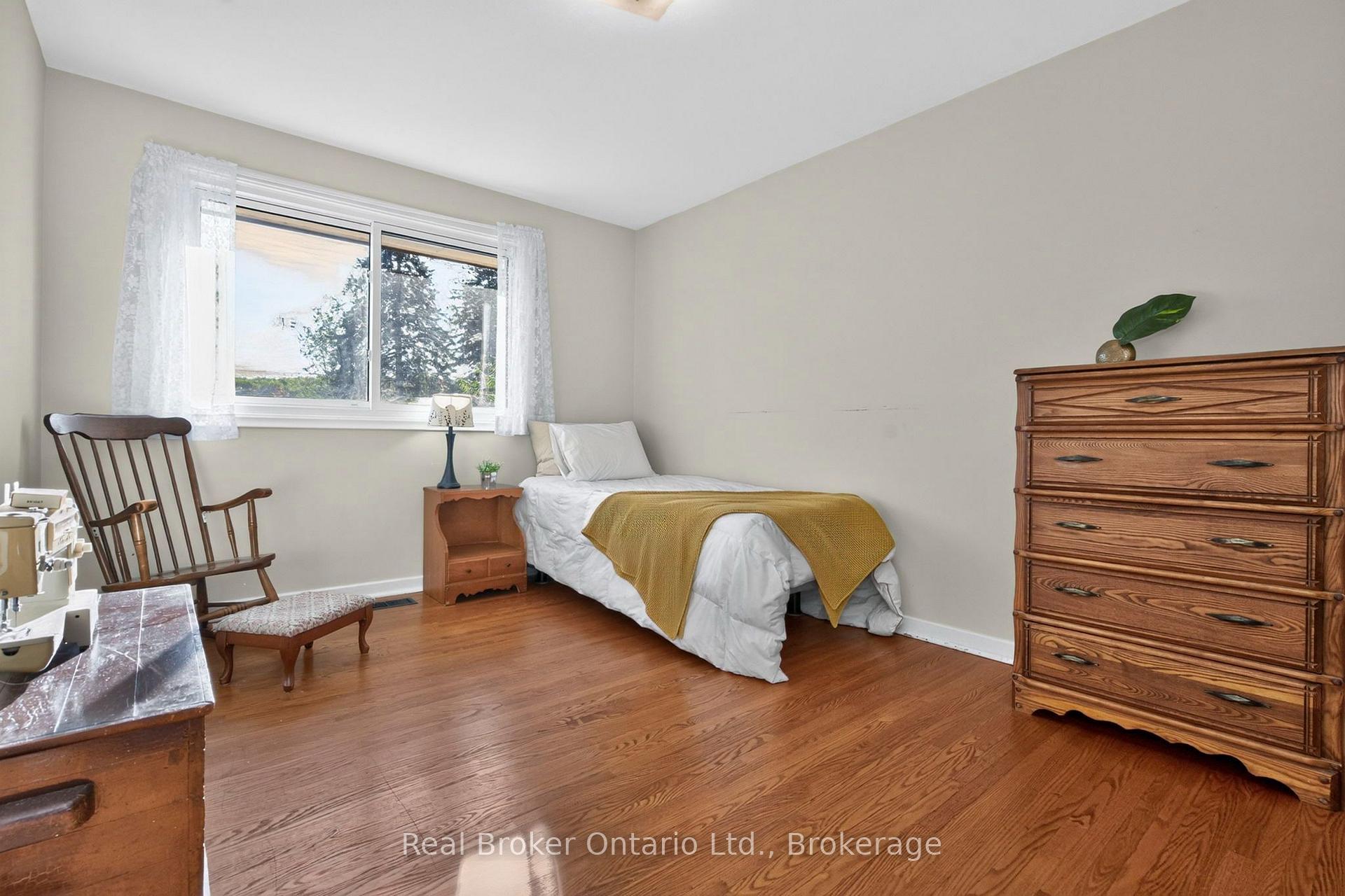 Photo 12 of 413 Cornell Drive, Midland — HOMEH