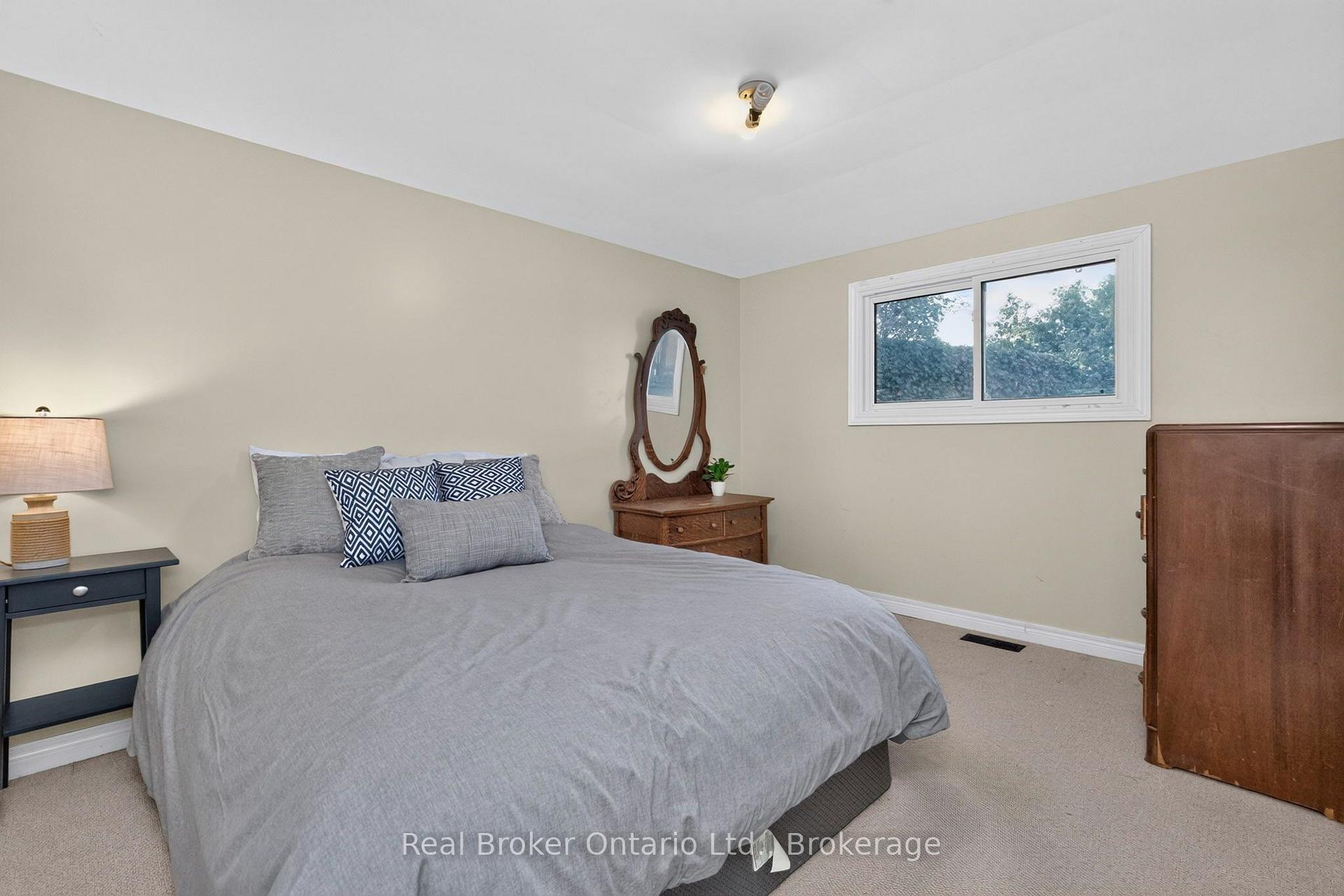 Photo 18 of 413 Cornell Drive, Midland — HOMEH