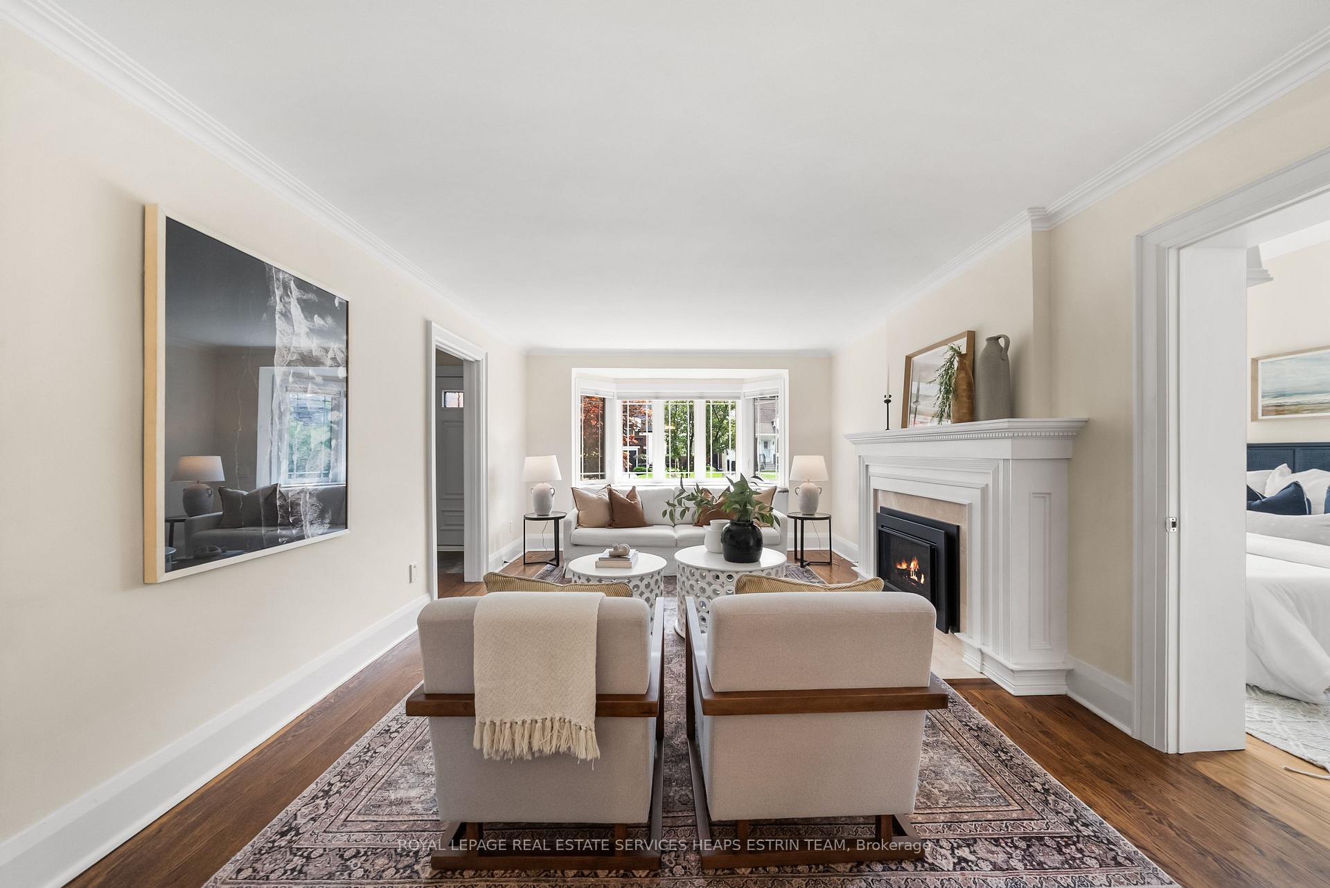 Photo 4 of 112 Southvale Drive, Toronto, Leaside — HOMEH