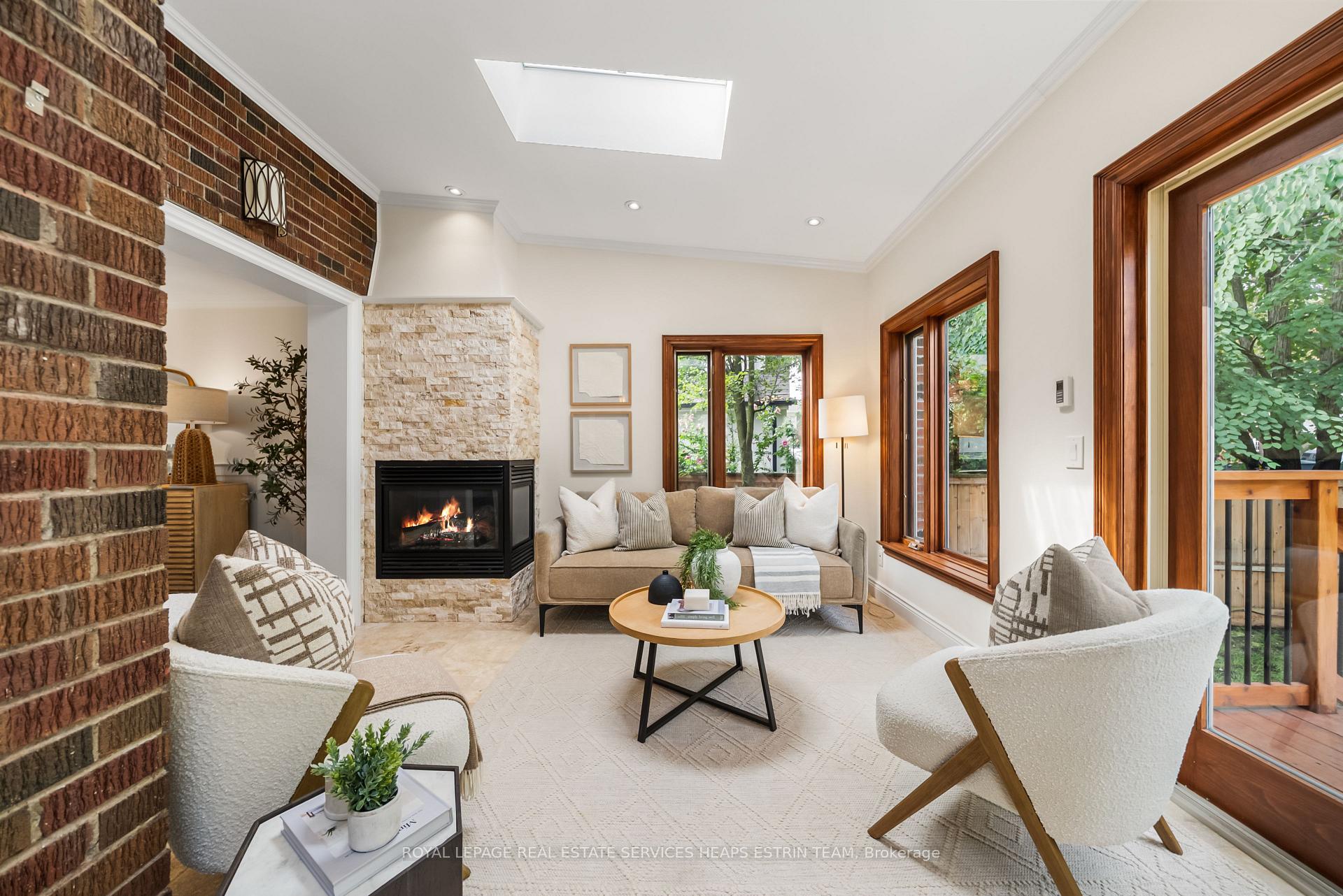 Photo 9 of 112 Southvale Drive, Toronto, Leaside — HOMEH