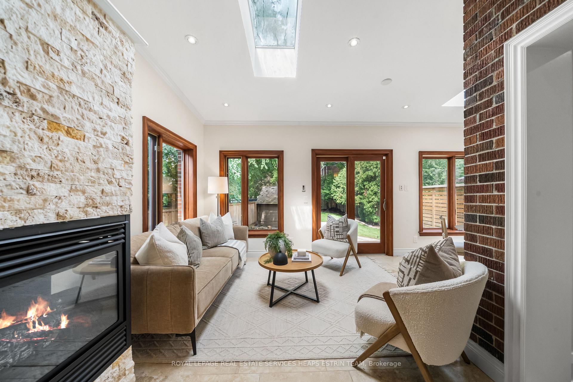Photo 10 of 112 Southvale Drive, Toronto, Leaside — HOMEH