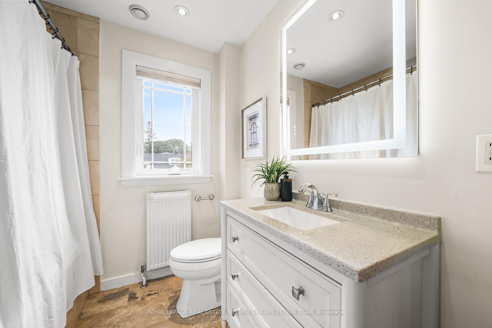 Photo 17 of 112 Southvale Drive, Toronto, Leaside — HOMEH