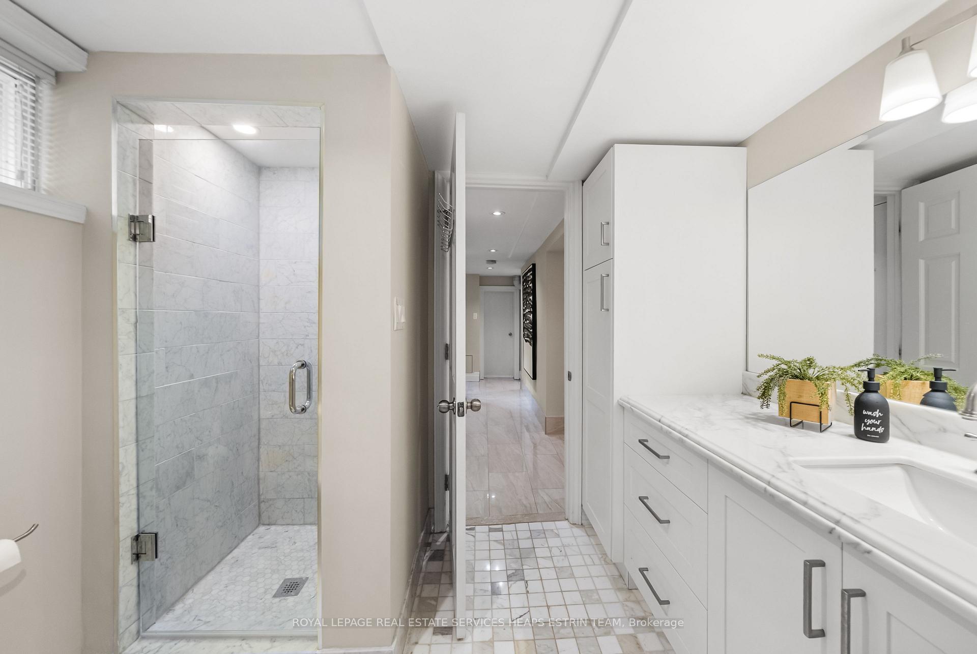 Photo 24 of 112 Southvale Drive, Toronto, Leaside — HOMEH