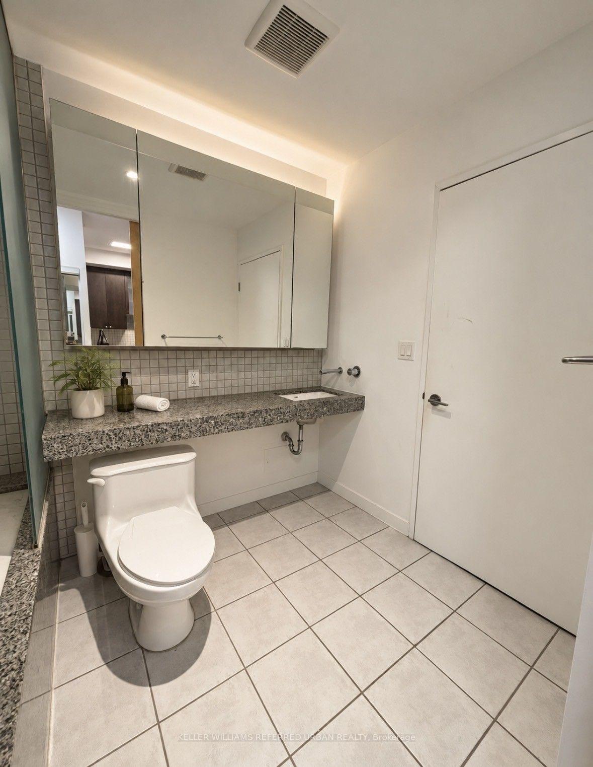 Photo 10 of Unit 504, 1 Shaw Street, Toronto, Niagara — HOMEH