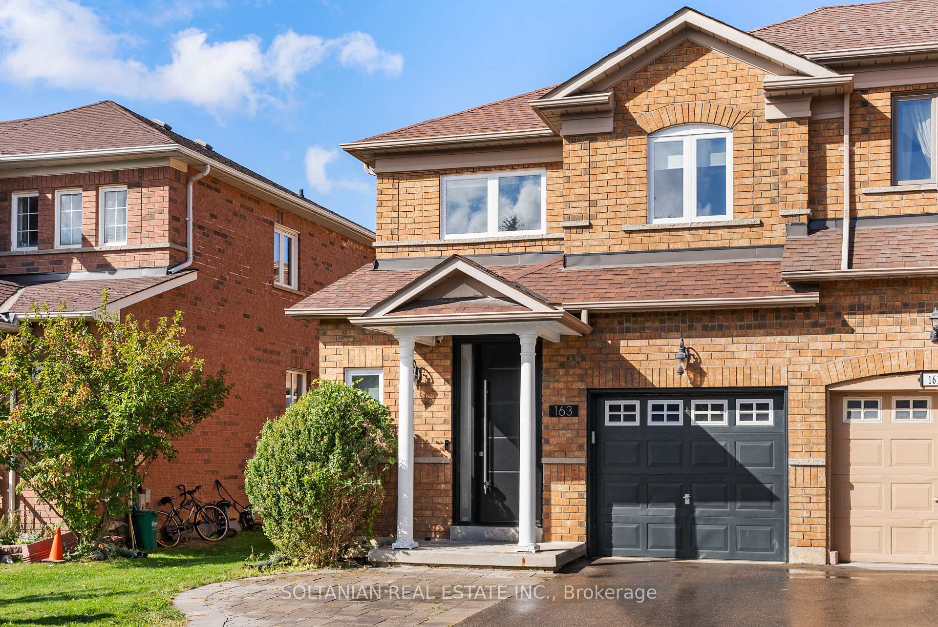 Photo 3 of 163 Wildberry Crescent, Vaughan, Vellore Village — HOMEH