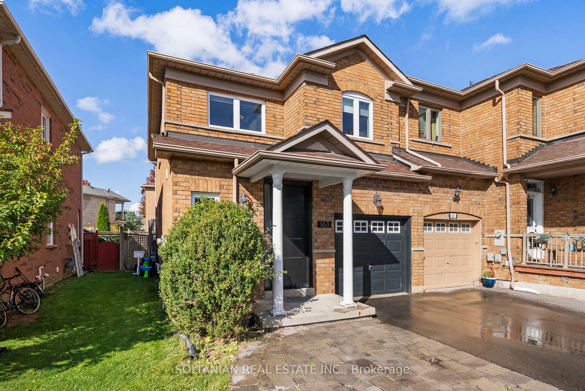 Photo 4 of 163 Wildberry Crescent, Vaughan, Vellore Village — HOMEH