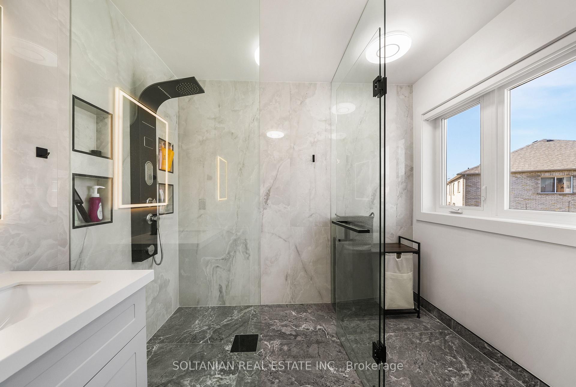 Photo 30 of 163 Wildberry Crescent, Vaughan, Vellore Village — HOMEH