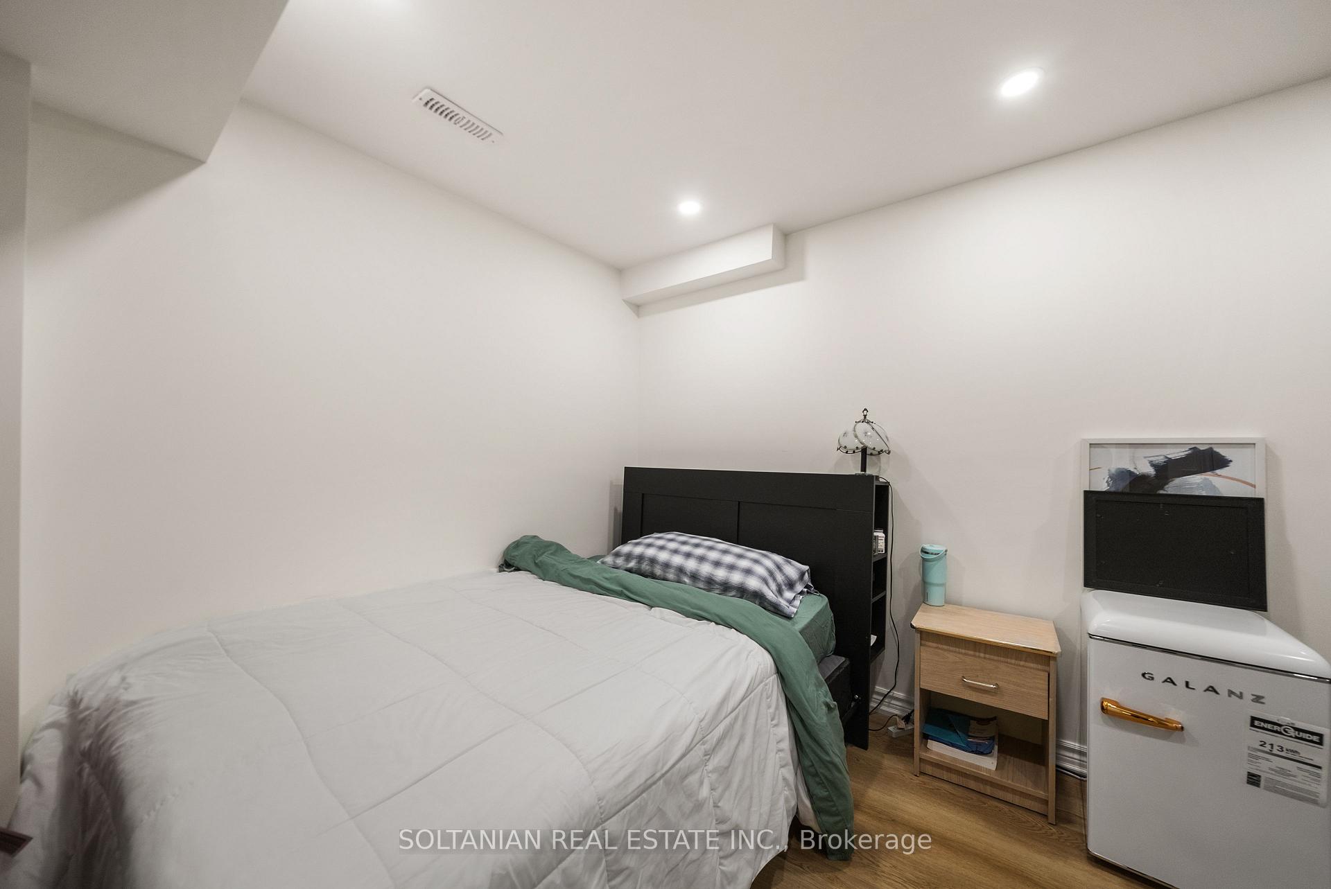 Photo 32 of 163 Wildberry Crescent, Vaughan, Vellore Village — HOMEH