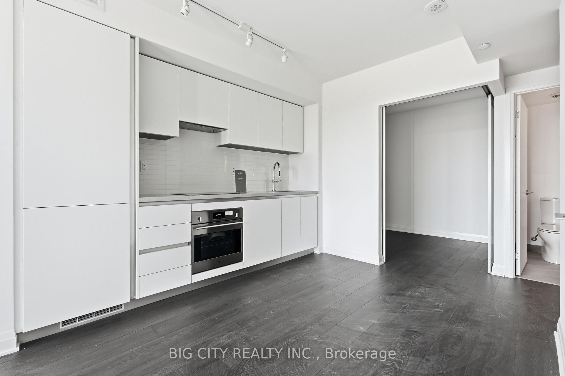 Photo 4 of Unit 611, 25 Frederick Todd Way, Toronto, Thorncliffe Park — HOMEH
