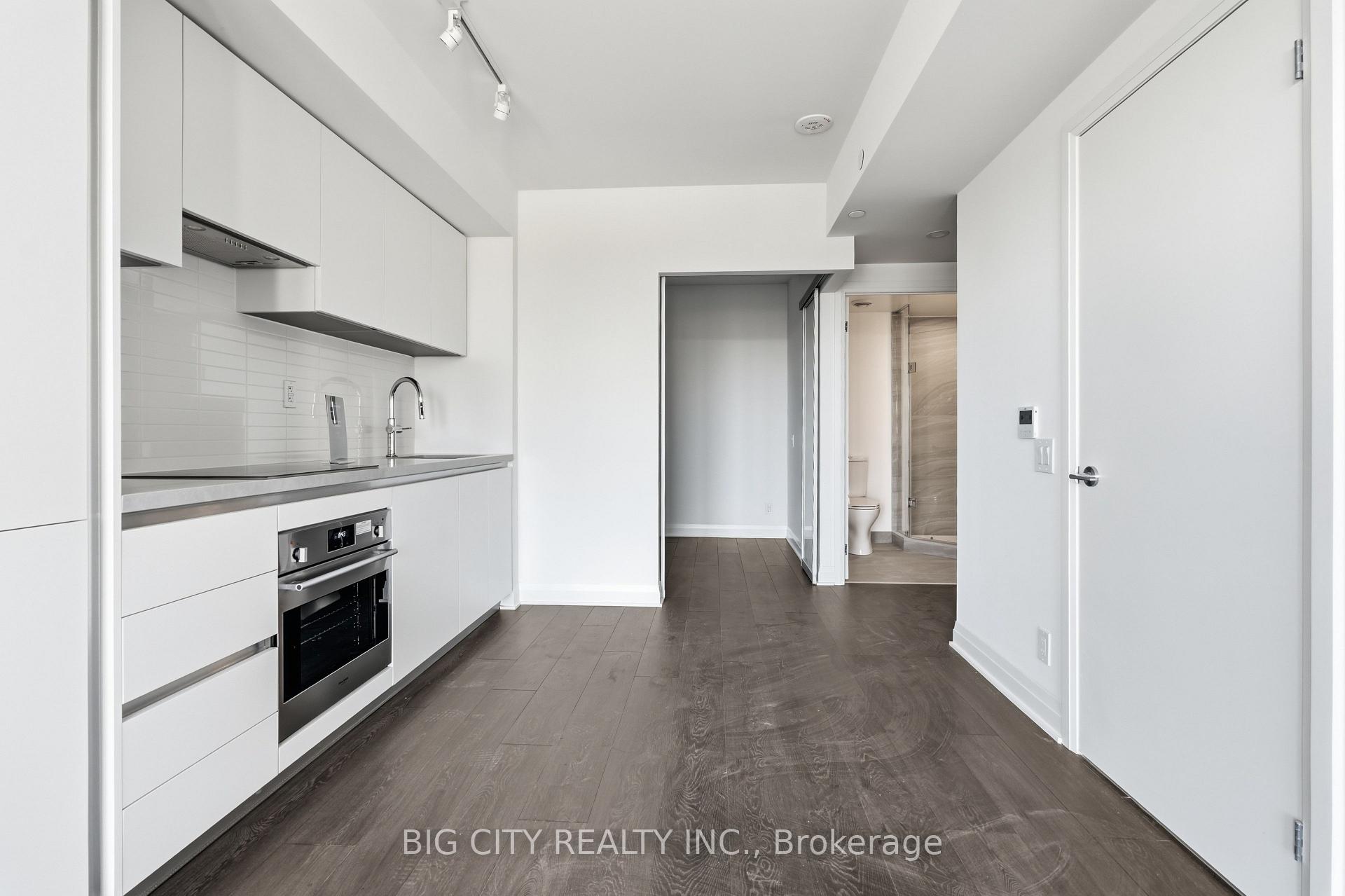 Photo 5 of Unit 611, 25 Frederick Todd Way, Toronto, Thorncliffe Park — HOMEH