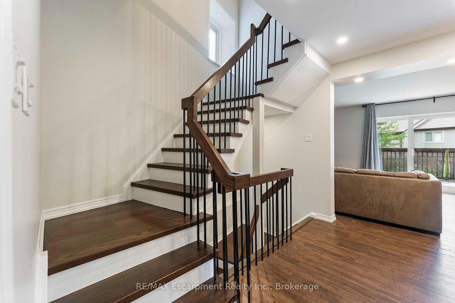 Photo 21 of Unit 9, 1160 Walden Circle, Mississauga, Clarkson — HOMEH