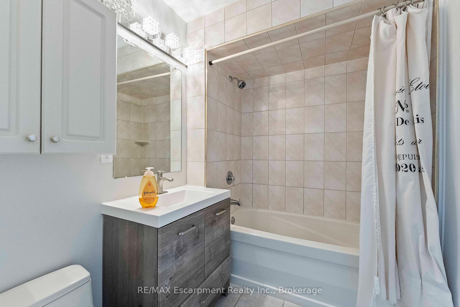 Photo 26 of Unit 9, 1160 Walden Circle, Mississauga, Clarkson — HOMEH