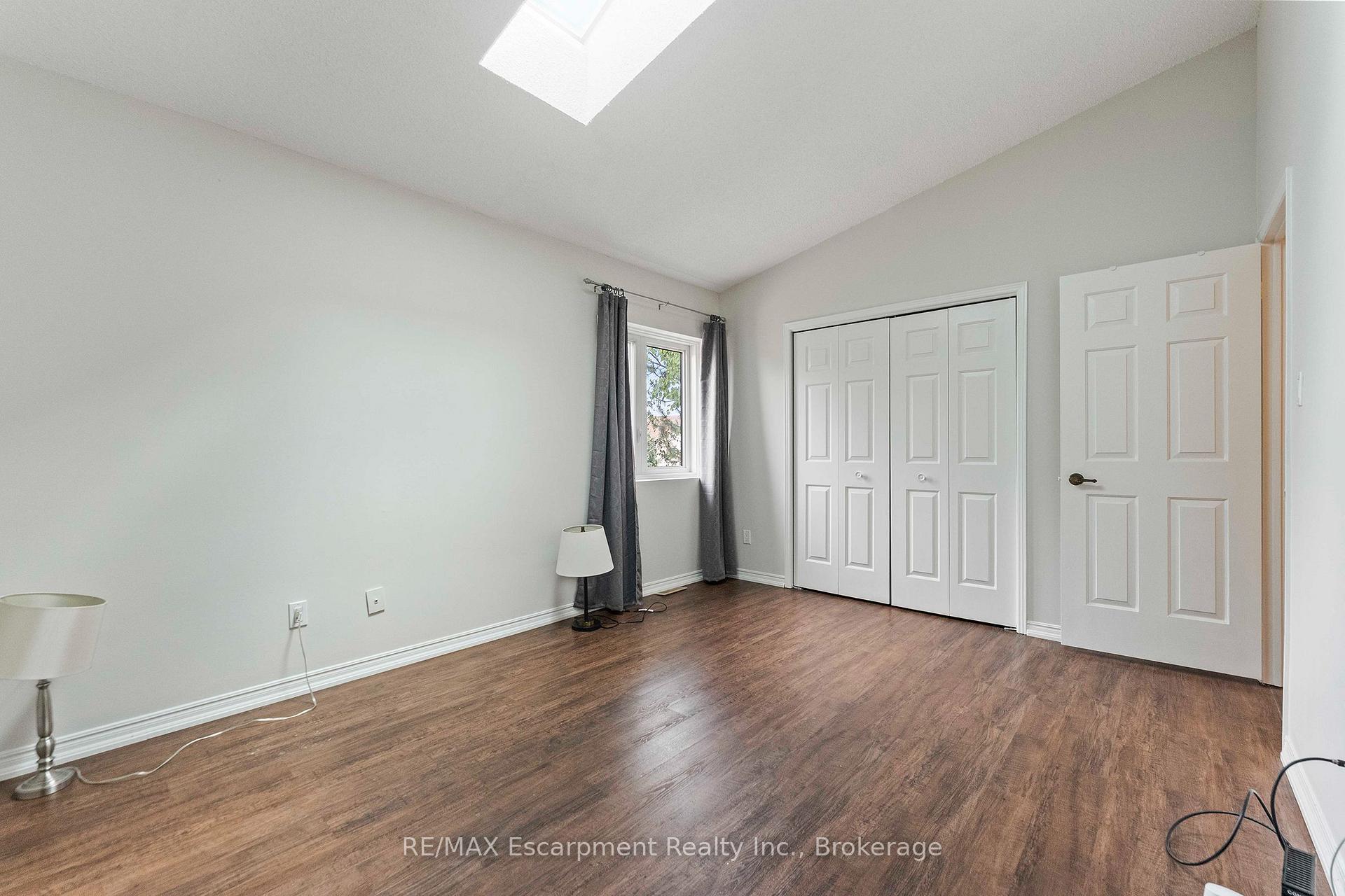 Photo 25 of Unit 9, 1160 Walden Circle, Mississauga, Clarkson — HOMEH