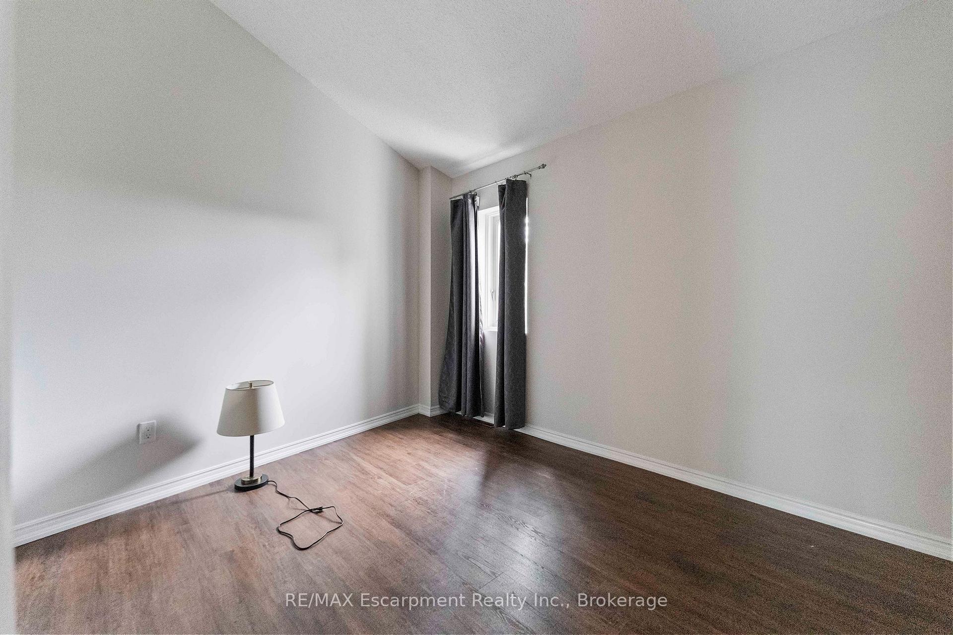 Photo 29 of Unit 9, 1160 Walden Circle, Mississauga, Clarkson — HOMEH