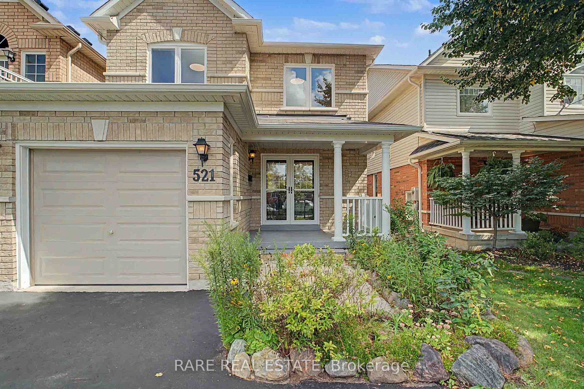 Photo 2 of 521 Hickory Avenue N, Whitby, Downtown Whitby — HOMEH