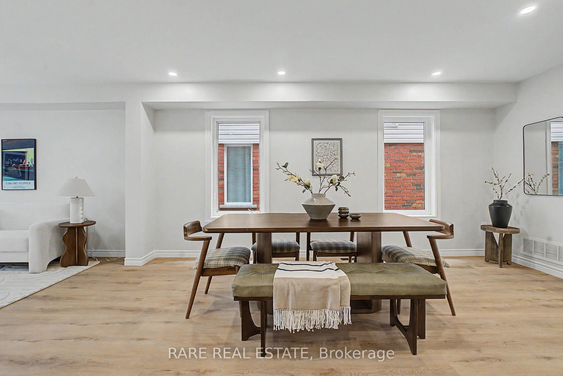 Photo 7 of 521 Hickory Avenue N, Whitby, Downtown Whitby — HOMEH