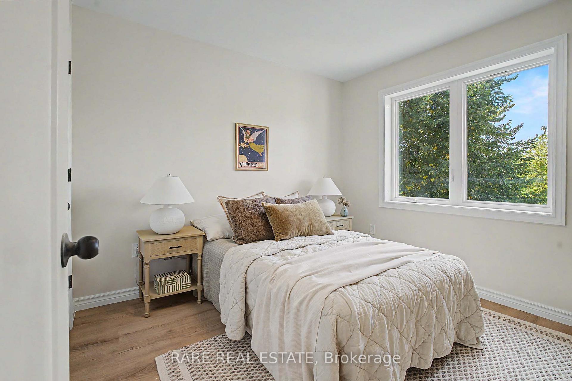 Photo 19 of 521 Hickory Avenue N, Whitby, Downtown Whitby — HOMEH