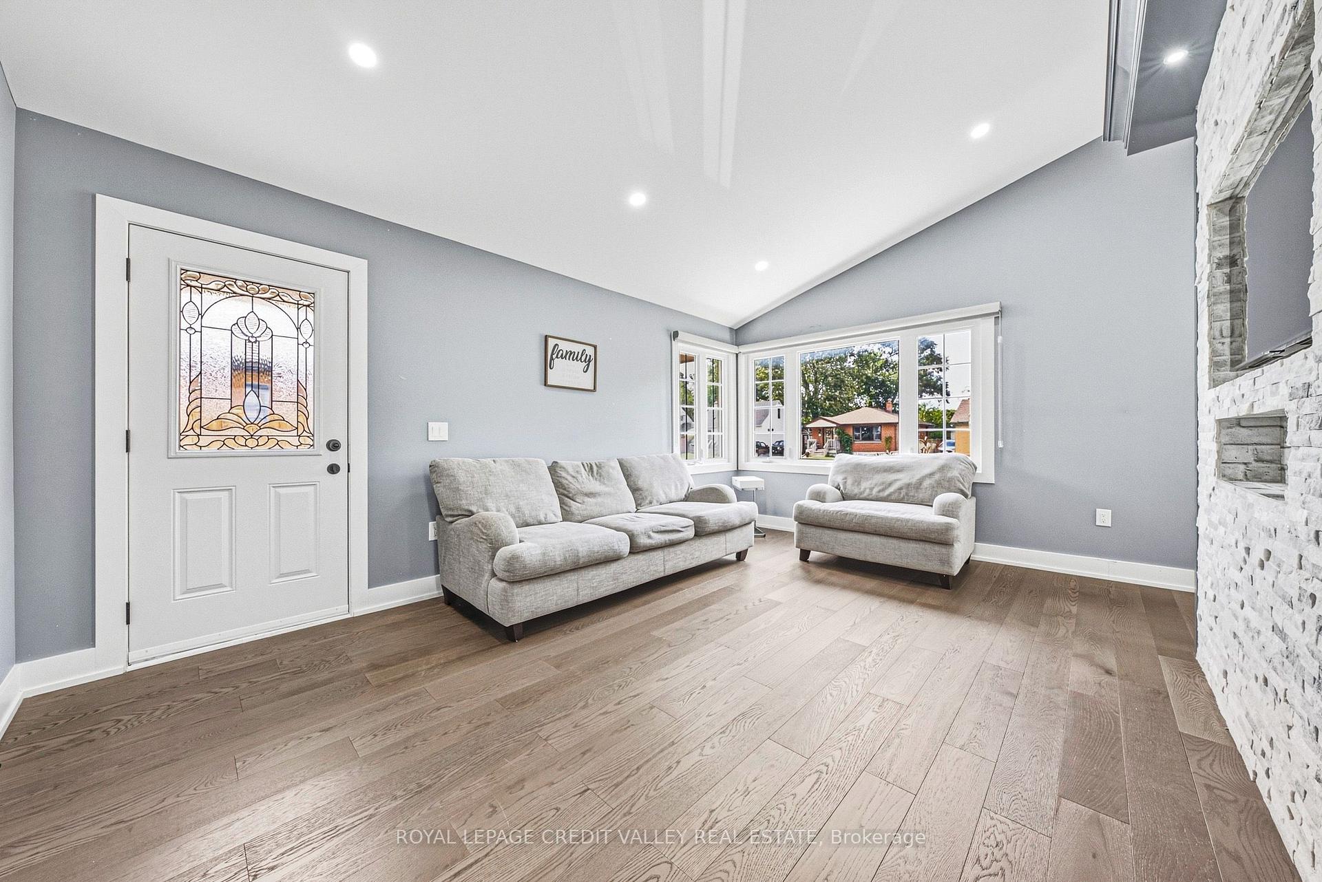 Photo 7 of 12 Stevenson Avenue, London, East N — HOMEH