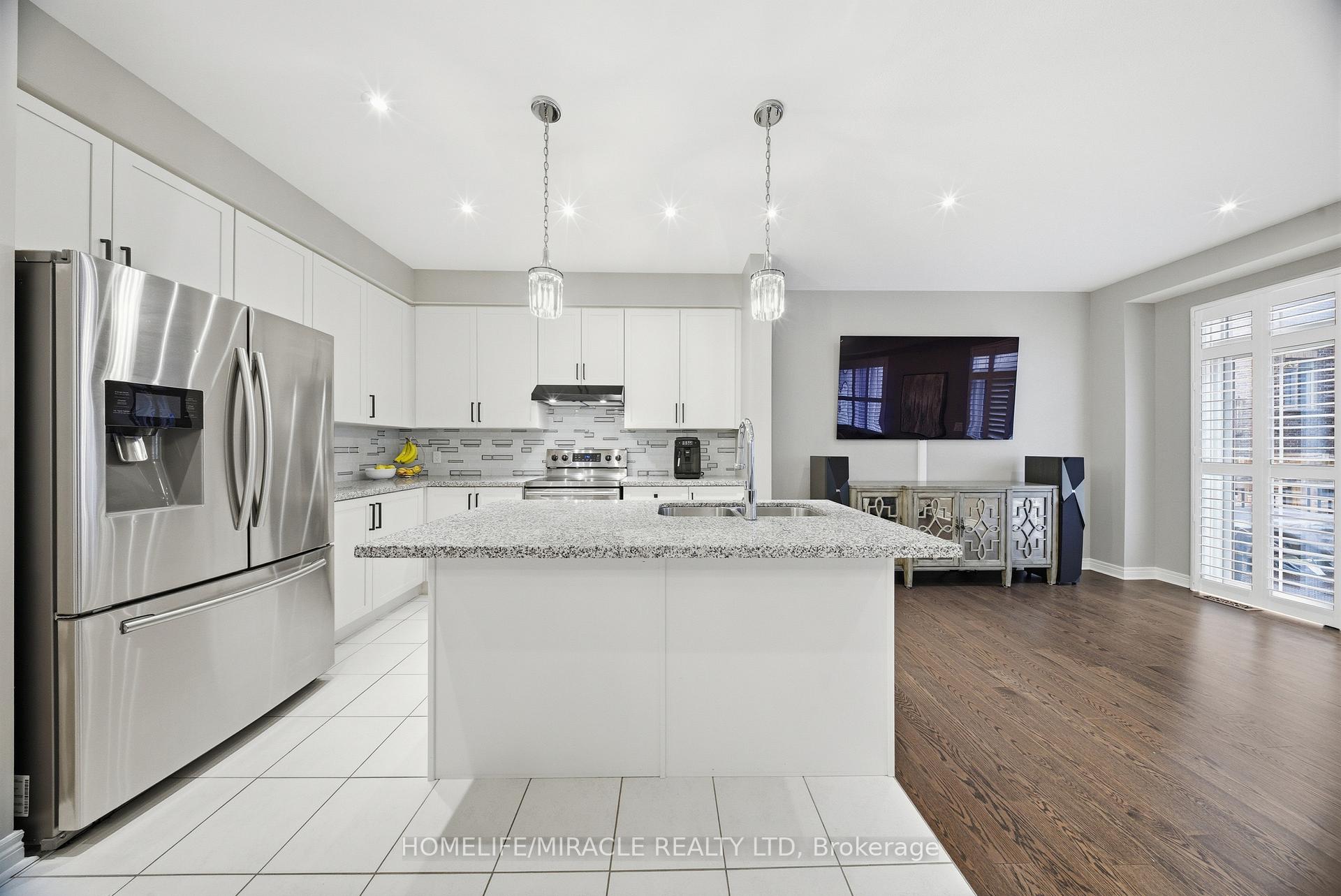 Photo 7 of 79 Willoughby Way, New Tecumseth, Alliston — HOMEH