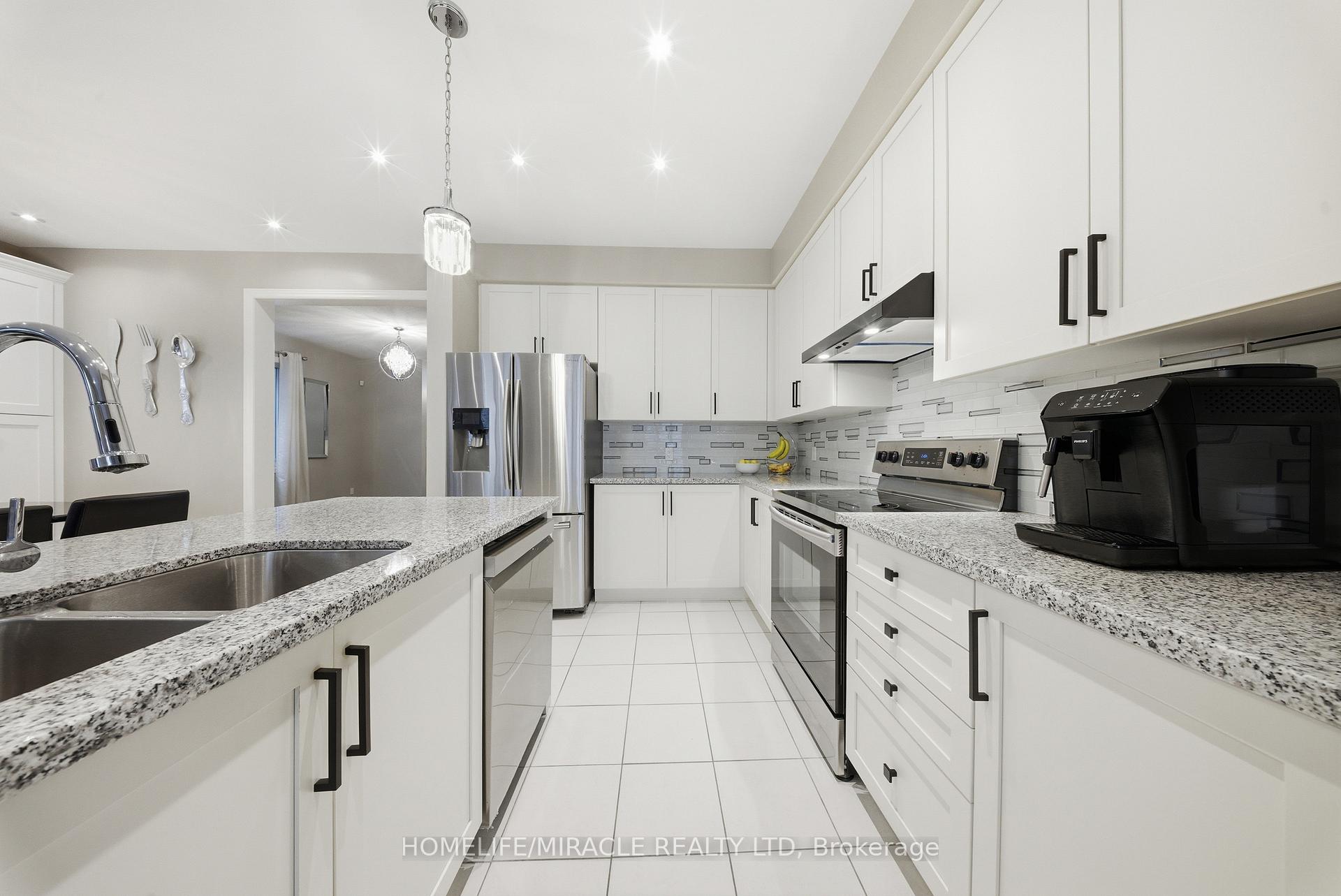 Photo 8 of 79 Willoughby Way, New Tecumseth, Alliston — HOMEH