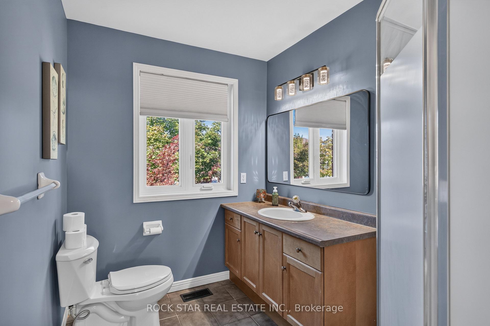 Photo 17 of 40 Fairhaven Drive, Hamilton, Stoney Creek — HOMEH